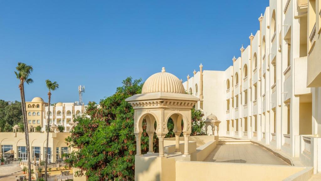 Трехместный (Улучшенный трехместный номер), Отель Palace Hammamet Marhaba