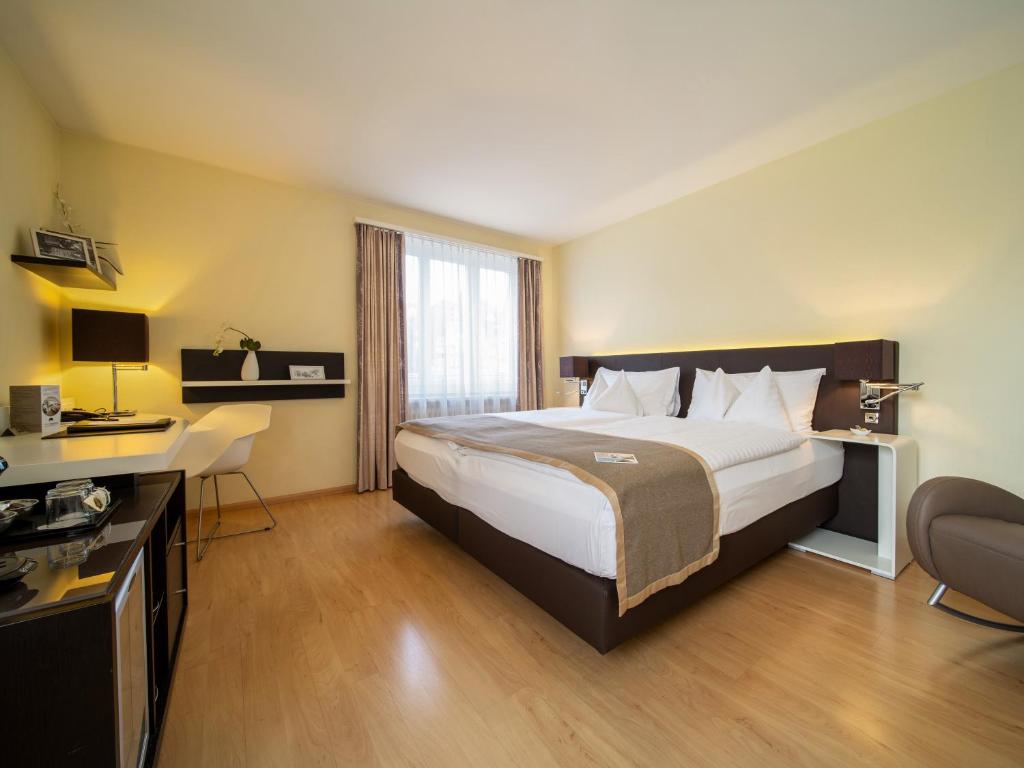 Двухместный (Двухместный номер «Комфорт» с 1 кроватью или 2 отдельными кроватями) отеля Hotel Spalentor, Базель
