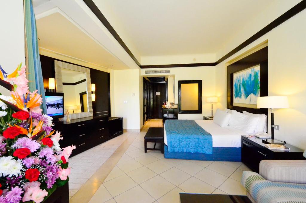 Двухместный (Представительский двухместный номер с 1 кроватью) курортного отеля Reef Oasis Blue Bay Resort & Spa, Шарм-эль-Шейх
