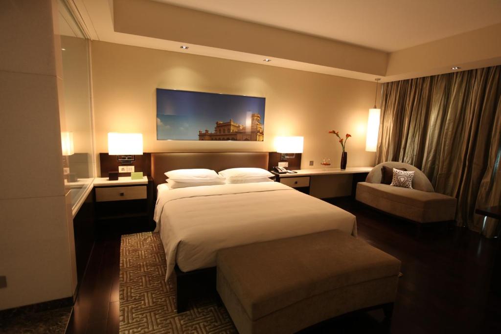 Сьюит (Park King Suite - 20% Discount on Food & Beverages) отеля Park Hyatt Hyderabad, Хайдарабад