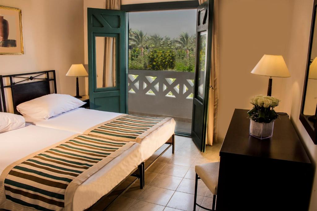 Двухместный (Стандартный двухместный номер с 2 отдельными кроватями и видом на сад) курортного отеля Sol Y Mar Naama Bay, Шарм-эль-Шейх