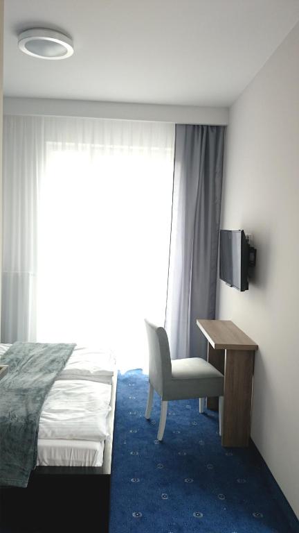 Двухместный (Двухместный номер с 1 кроватью или 2 отдельными кроватями и ванной комнатой) отеля Willa Długa No. 4 Bed & Breakfast, Гдыня