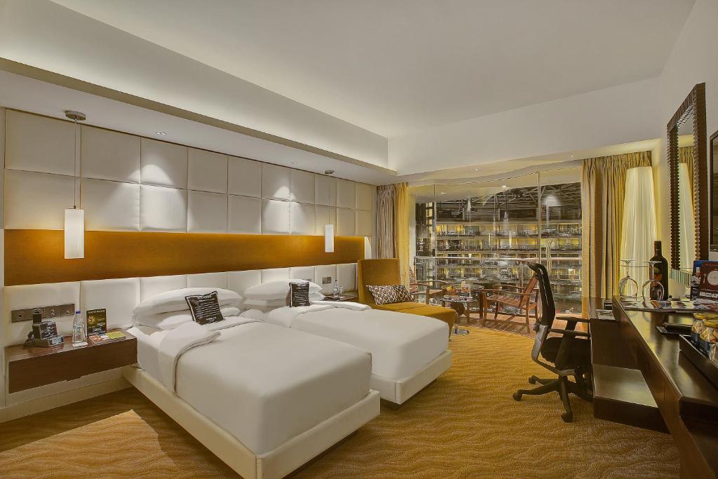 Двухместный (Улучшенный двухместный номер с 1 кроватью или 2 отдельными кроватями - Ранняя регистрация заезда) отеля Hotel Sahara Star, Мумбай