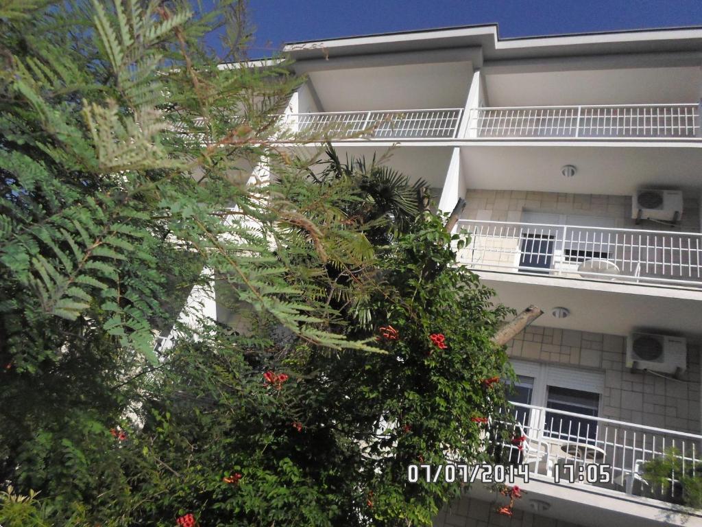 Апартаменты House Danica Apartments & Rooms, Сукошан