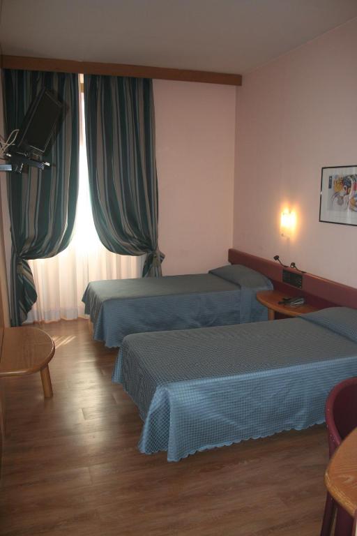 Двухместный (Двухместный номер с 2 отдельными кроватями) отеля Albert Hotel, Милан