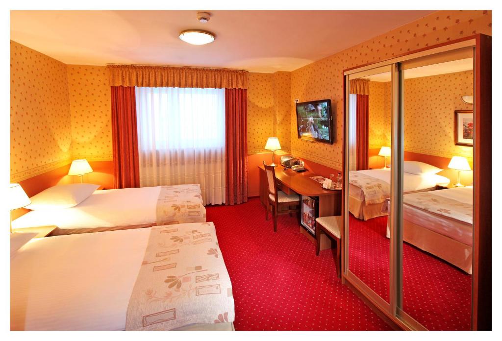 Двухместный (Двухместный номер с 2 отдельными кроватями) отеля Hotel Janusz, Седльце