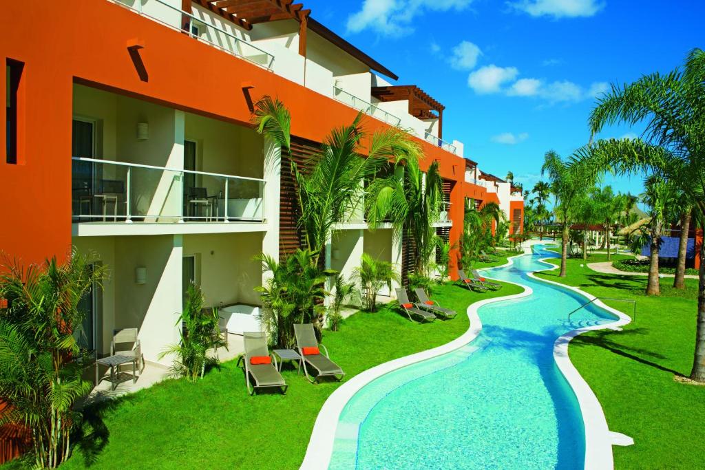 Сьюит (Полулюкс «Шарм» рядом с бассейном — Трехместный) курортного отеля Breathless Punta Cana Resort & Spa - Adults Only, Пунта-Кана