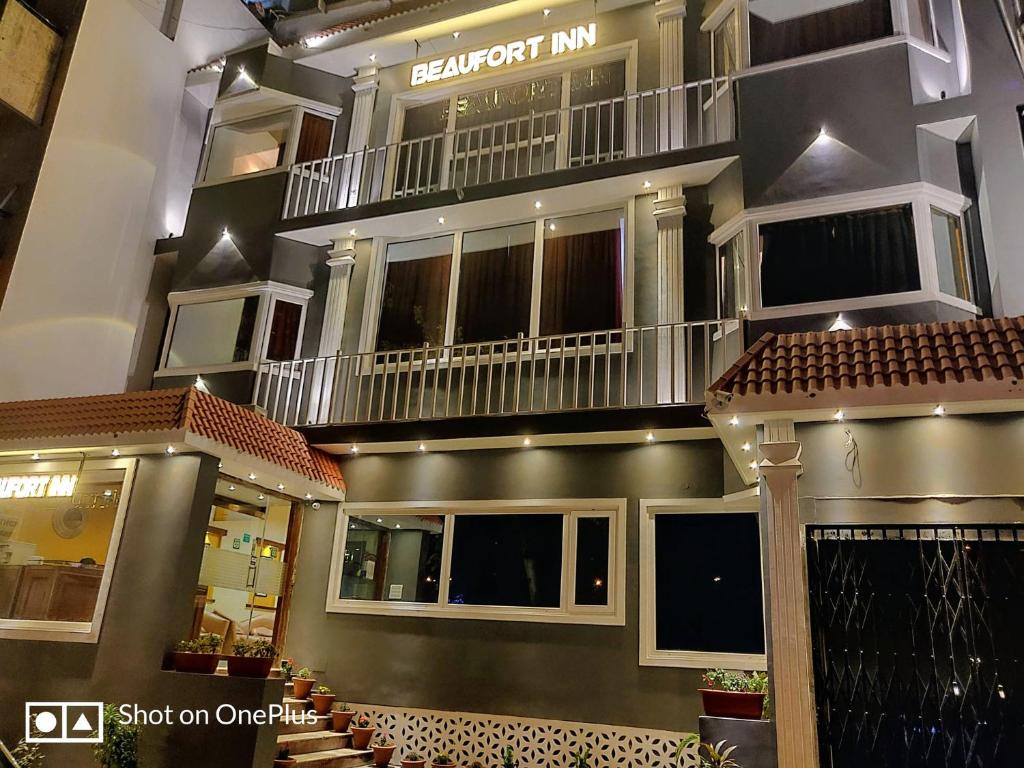 Отель The Beaufort Inn, Нью-Дели