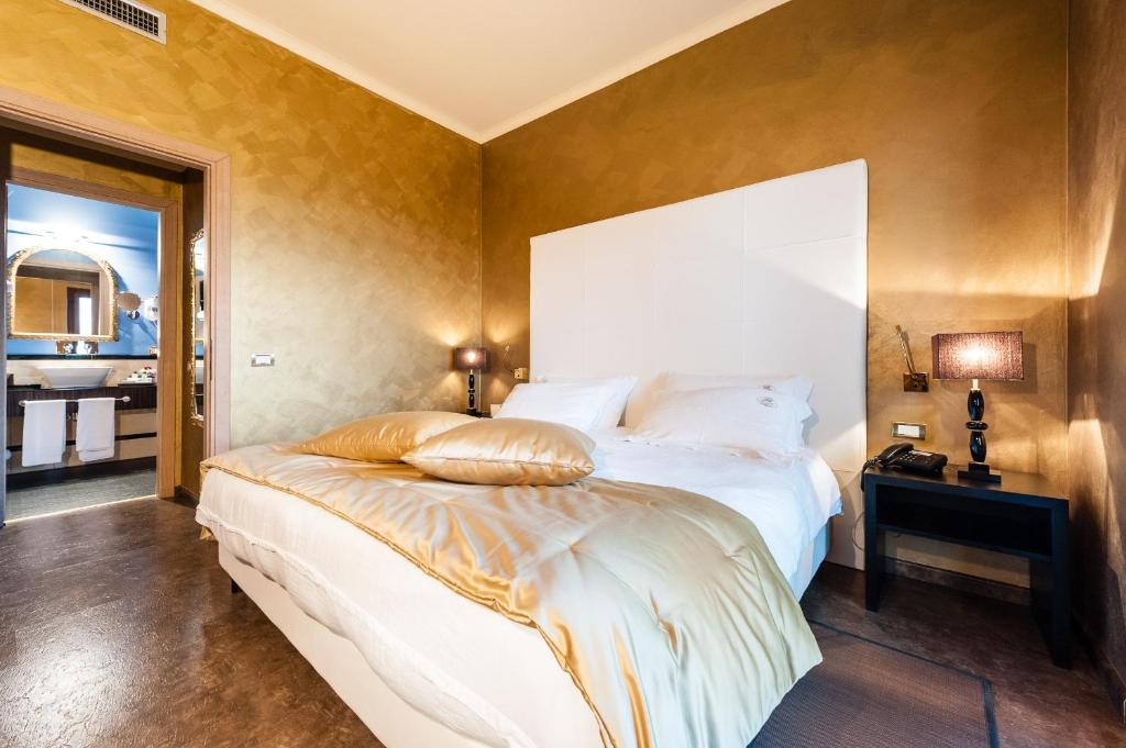 Сьюит (Люкс «Золото» с террасой) отеля Alla Corte Delle Terme Resort, Витербо