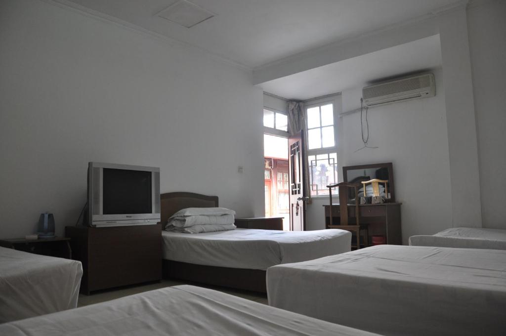 Семейный (Family Room (5 Adults)-only for China mainland citizens with Chinese ID card), Three Legged Frog Hostel