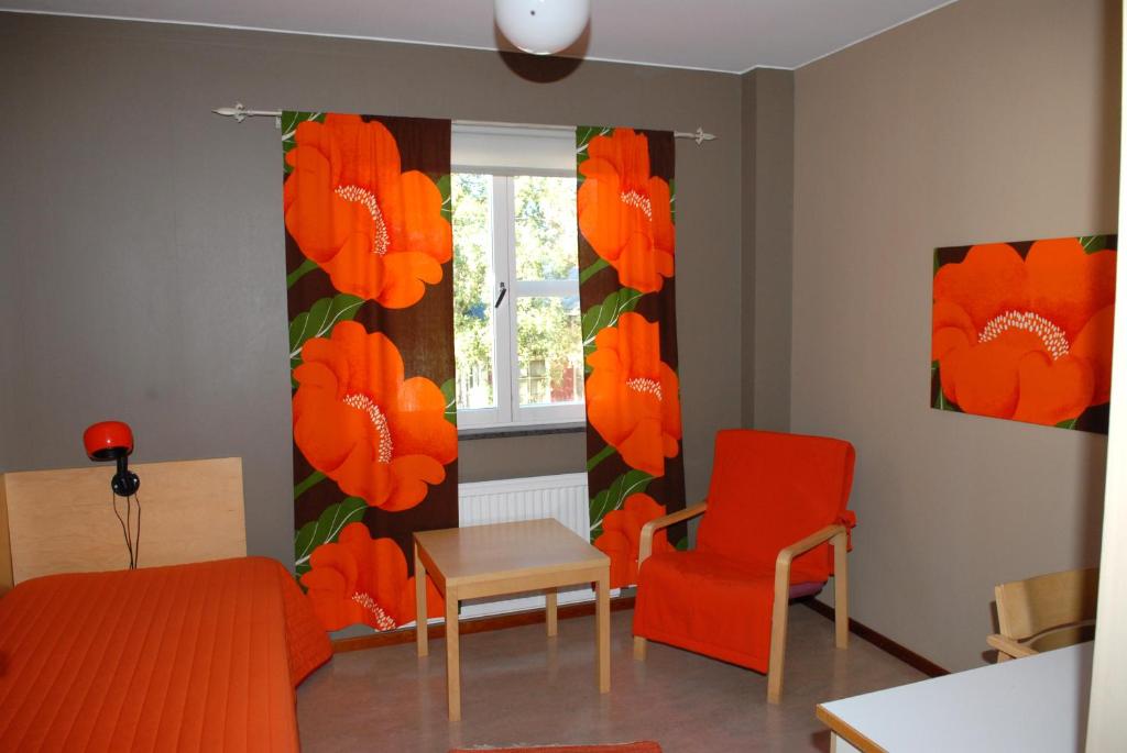 Двухместный (Бюджетный двухместный номер с 2 отдельными кроватями) отеля Svefi Vandrarhem, Хапаранда