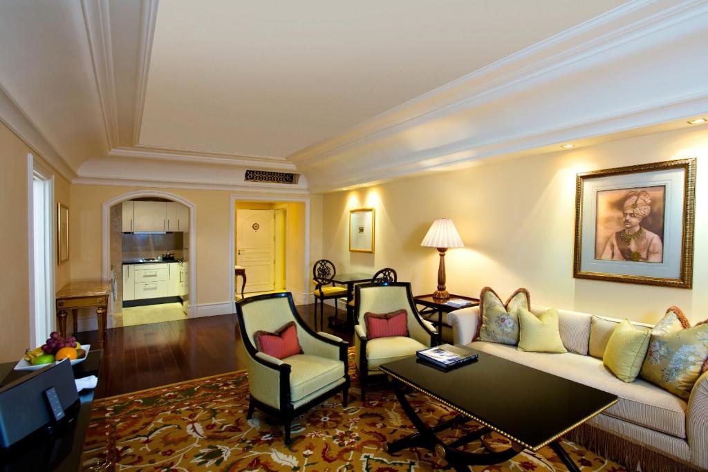 Сьюит (Tower Suite with Kitchenette, BMW Airport Transfers & Cocktail hours), The Leela Palace Bangalore