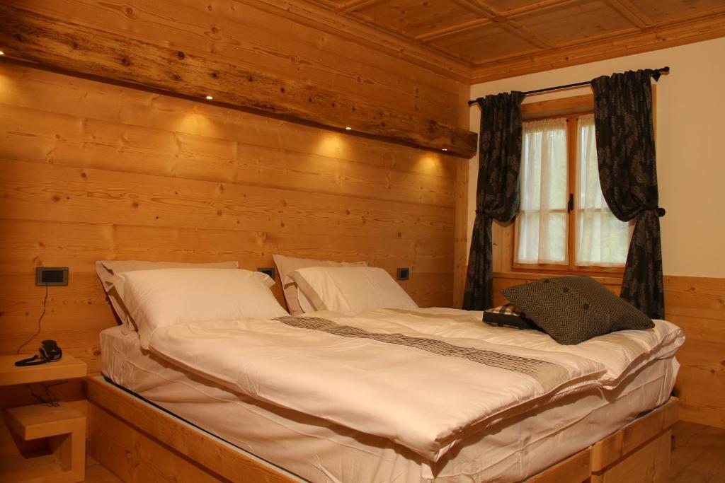 Двухместный (Двухместный номер с 1 кроватью или 2 отдельными кроватями, вид на горы) отеля Jägerhaus Agriturismo, Кортина-д'Ампеццо