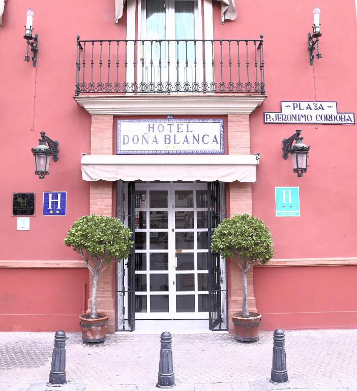 Отель Hotel Doña Blanca, Севилья