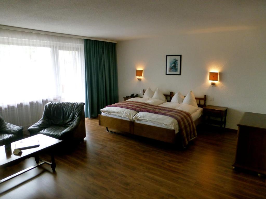 Семейный (Семейный люкс с 2 спальнями) отеля Hotel Regina Terme, Лойкербад