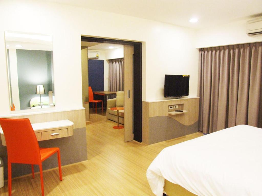 Сьюит (Представительский люкс) отеля Grand Tower Inn Sathorn, Бангкок
