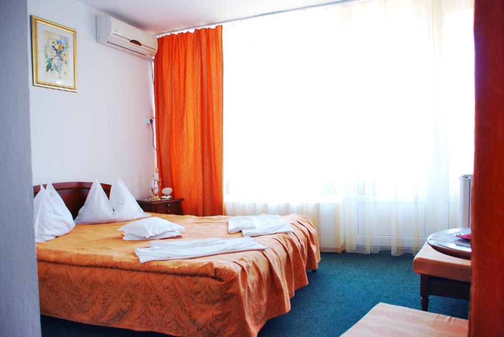 Двухместный (Двухместный номер с 2 отдельными кроватями и балконом) отеля Hotel Scoica, Нептун