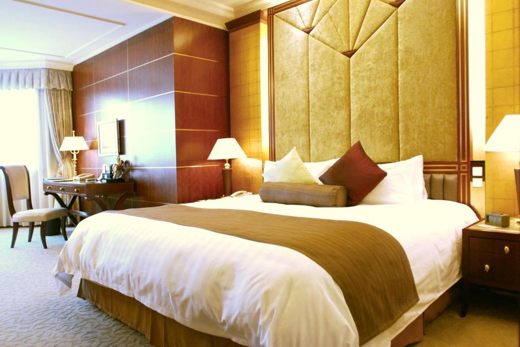 Двухместный (Номер бизнес-класса с кроватью размера «king-size») отеля Xijiao State Guest Hotel, Шанхай