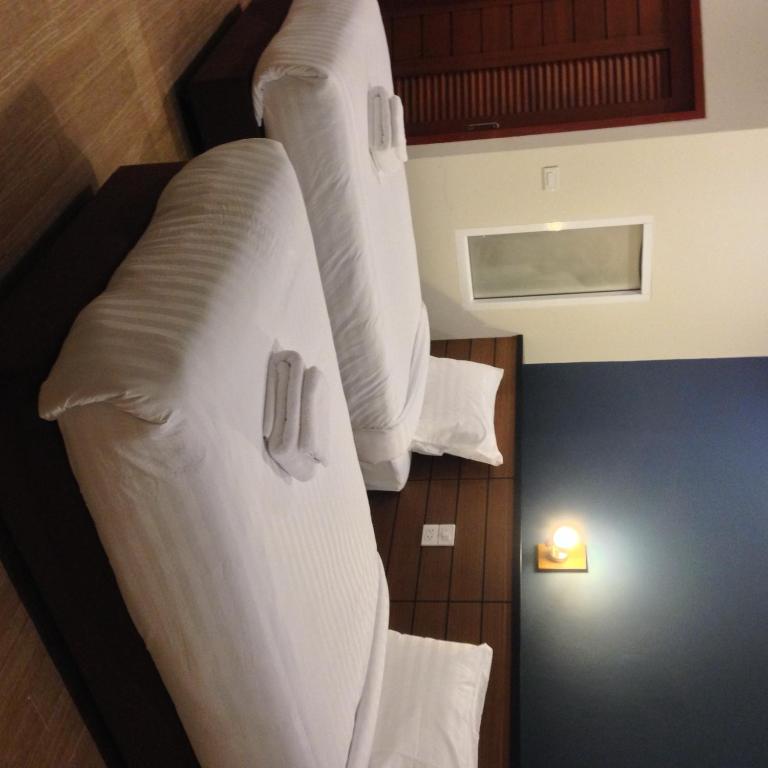 Двухместный (Улучшенный двухместный номер с 2 отдельными кроватями) отеля Bird Day Boutique Hotel, Мукдахан