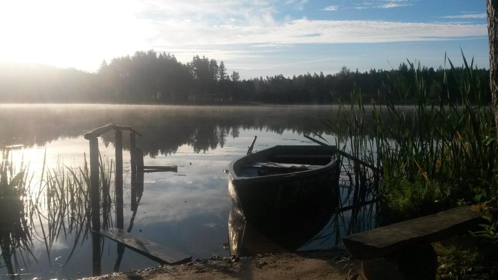 Номер (Дом для отпуска), Ezerkalni