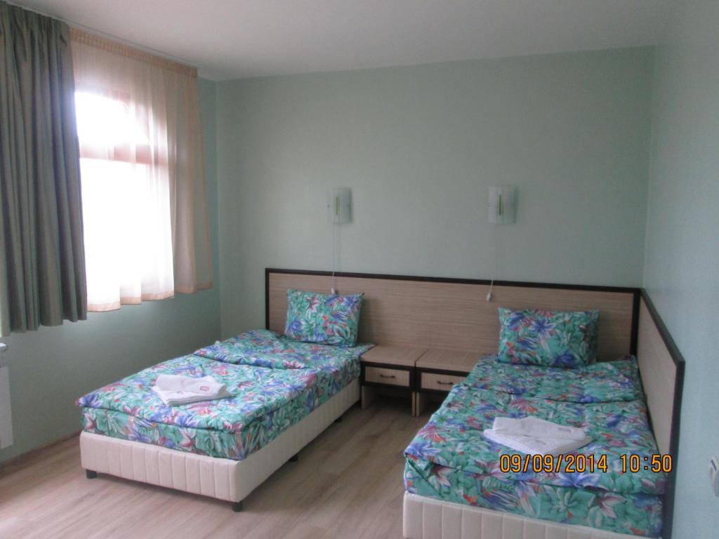 Двухместный (Двухместный номер с 1 кроватью или 2 отдельными кроватями) отеля Hotel Emaly Green, Сапарева-Баня