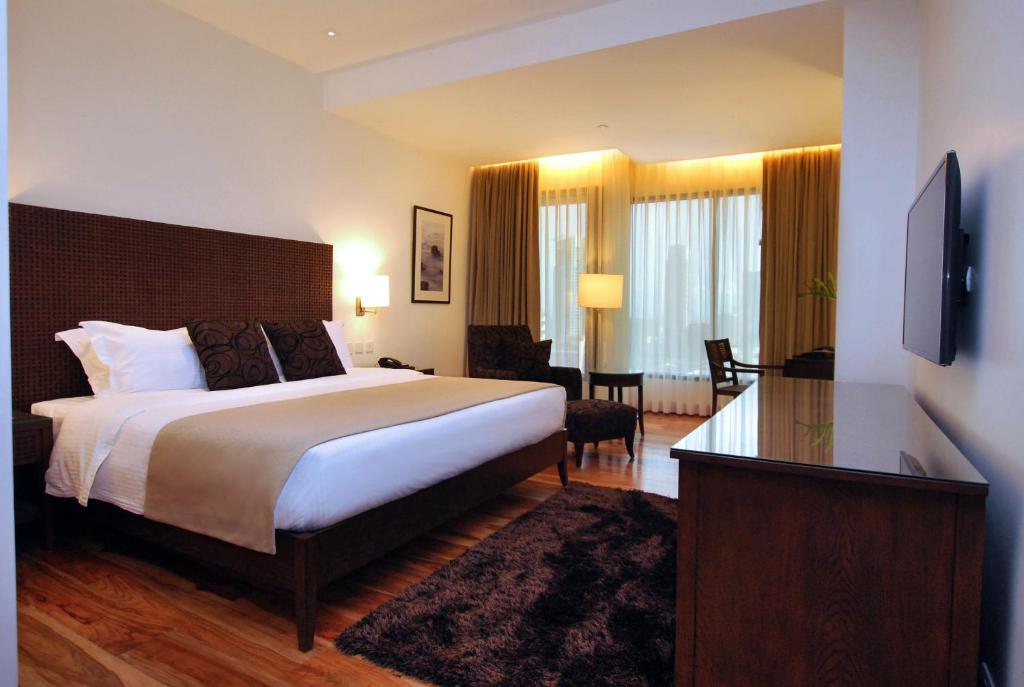 Двухместный (Номер Делюкс с кроватью размера «king-size»), City Garden Grand Hotel