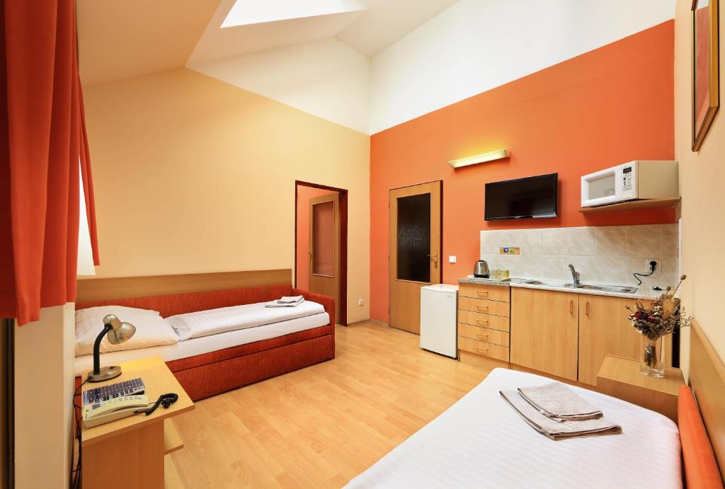 Апартаменты (Апартаменты с 2 спальнями) отеля Residence Tabor, Прага