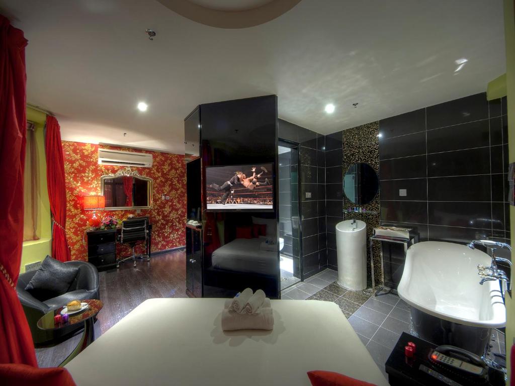 Сьюит (Talent Suite Room (non-smoking room)) отеля Arenaa Star Hotel, Куала-Лумпур