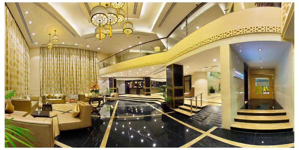 Отель Sun & Sky Al Rigga Hotel