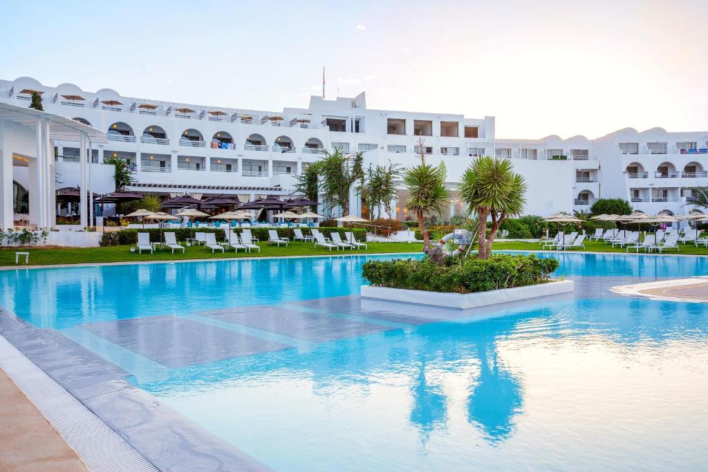 Двухместный (Улучшенный трехместный номер с видом на море) отеля Sentido Le Sultan, Хаммамет