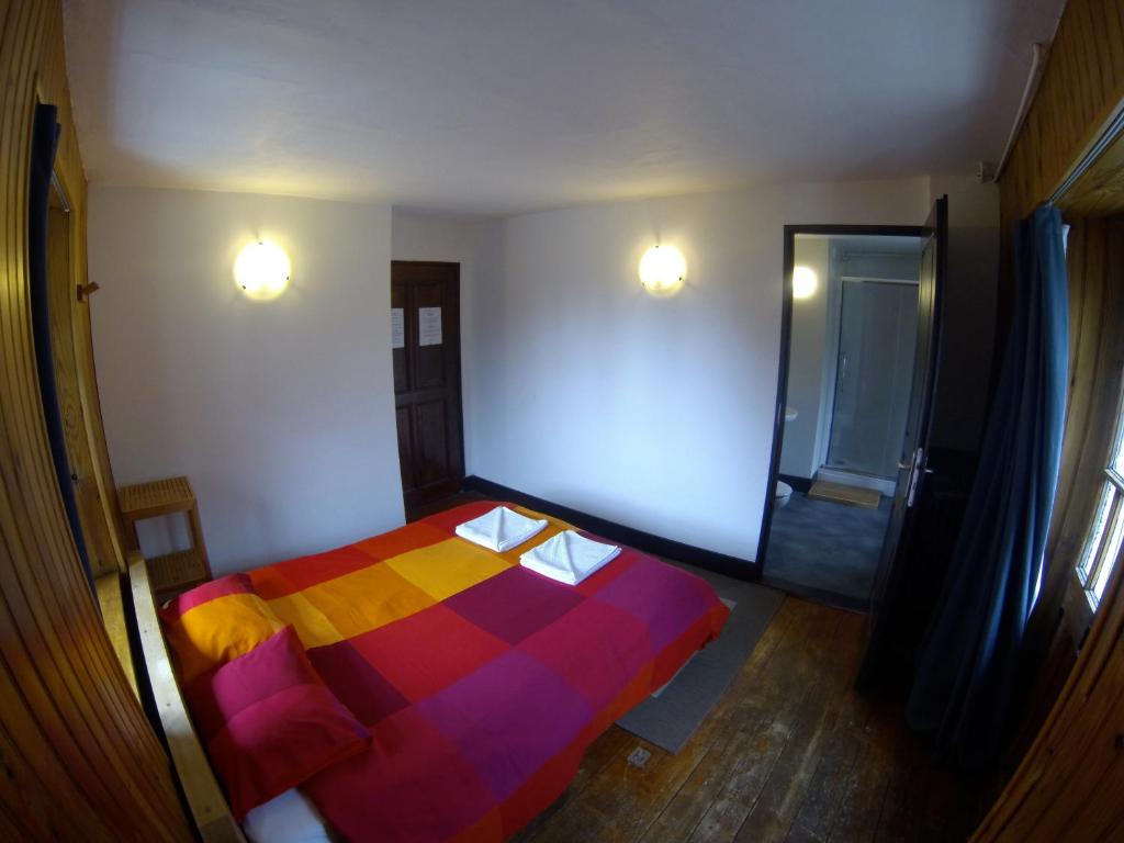 Двухместный (Двухместный номер с 1 кроватью и собственной ванной комнатой) отеля Gite le Belvedere, Шамони-Мон-Блан