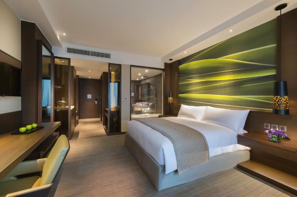 Двухместный (Специальное предложение - Улучшенный номер с кроватью размера «king-size») отеля Marco Polo Ortigas Manila, Манила