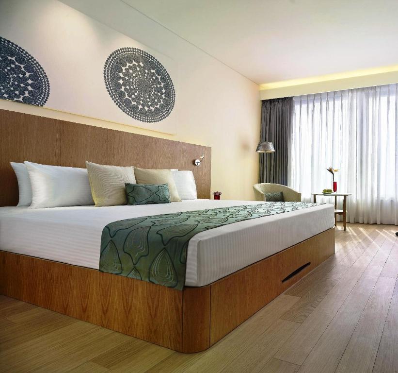 Четырехместный (Superior Room OMR View 25% Off on Food & Soft Beverages), The Gateway Hotel IT Expressway