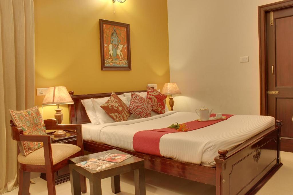 Двухместный (Двухместный номер Делюкс с 1 кроватью и балконом) апартамента Hotel Cloud 9 Residency, Бангалор