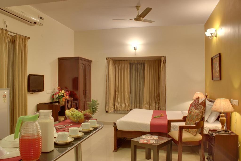 Семейный (Улучшенный семейный номер) апартамента Hotel Cloud 9 Residency, Бангалор