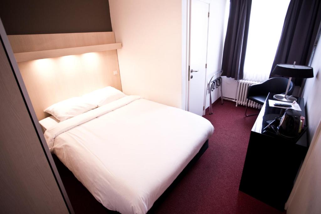 Двухместный (Бюджетный двухместный номер с 1 кроватью) отеля Hotel Du Soleil, Кнокке-Хейст