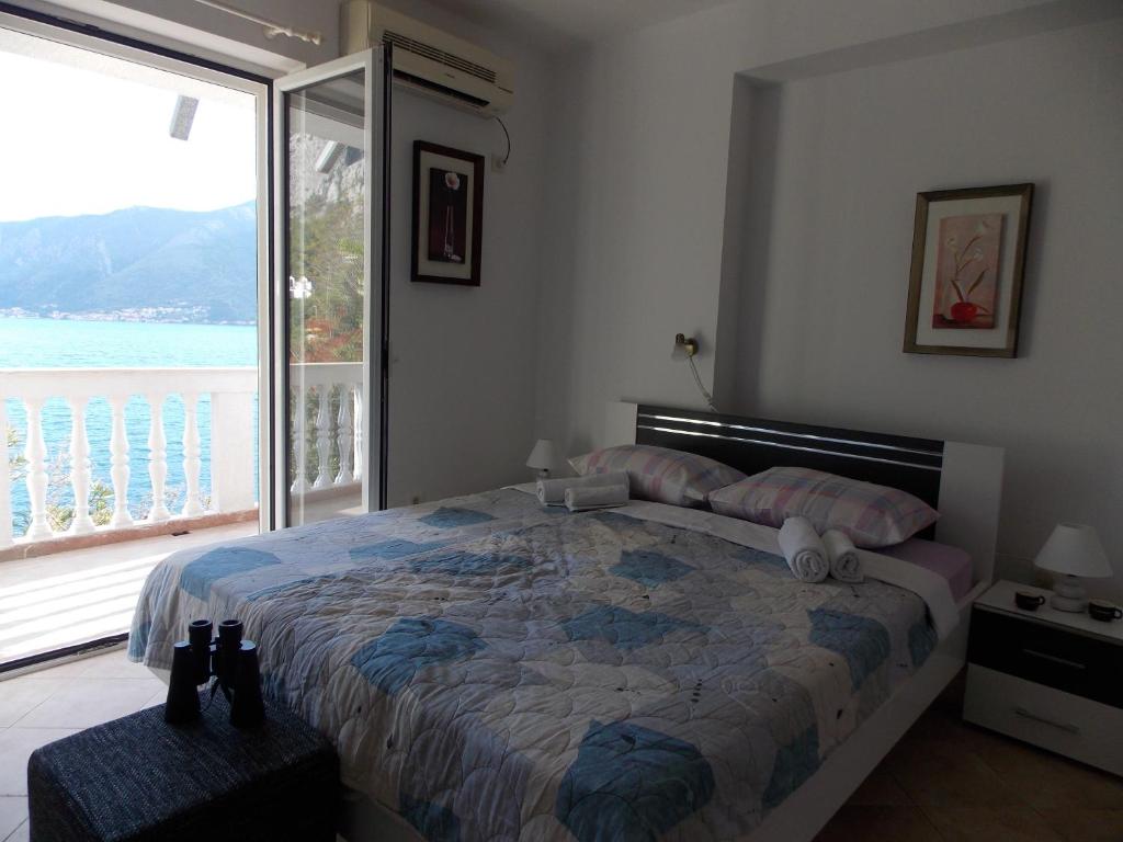 Студио (Номер-студио с балконом и видом на море) апартамента Apartments Villa PM, Котор