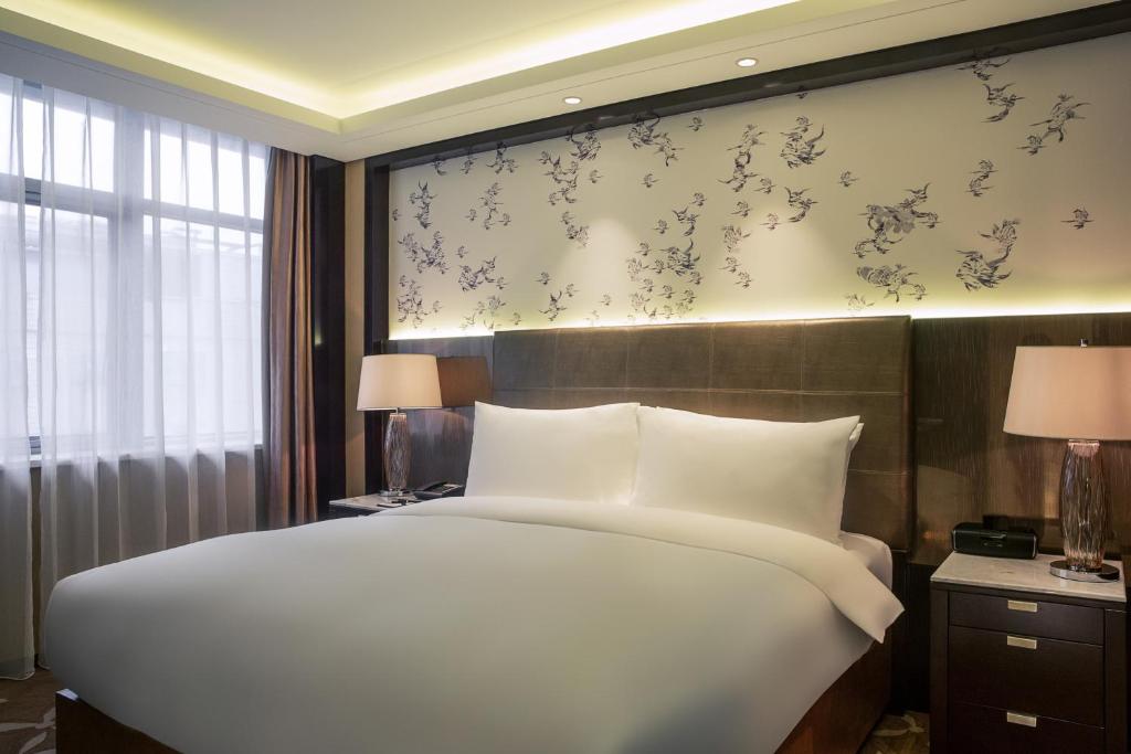 Двухместный (Номер Делюкс с кроватью размера «king-size») отеля Grand Mercure Beijing Dongcheng, Пекин
