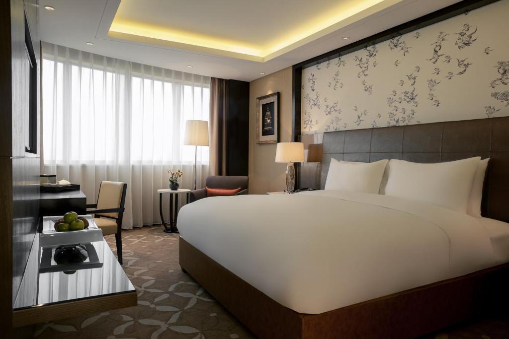 Двухместный (Представительский номер с кроватью размера «king-size») отеля Grand Mercure Beijing Dongcheng, Пекин