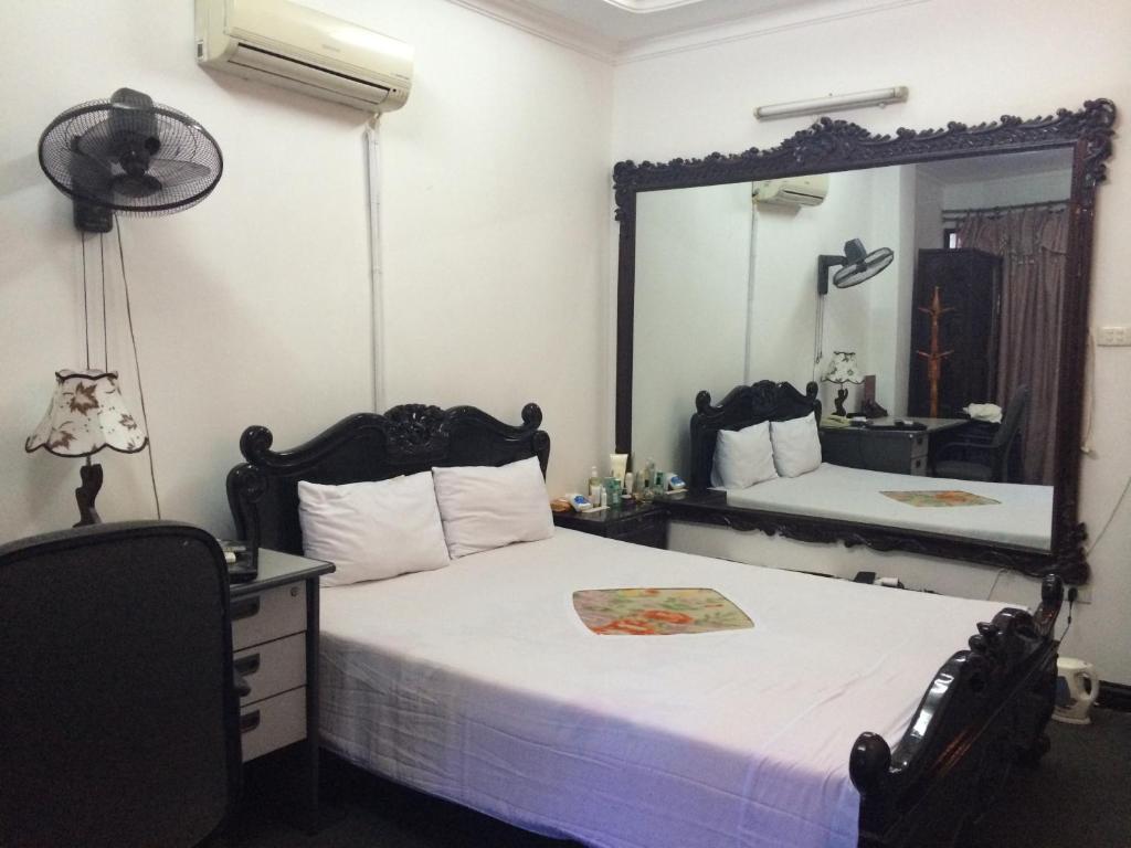 Двухместный (Стандартный двухместный номер с 1 кроватью) отеля Ngoc Linh Hotel, Ханой
