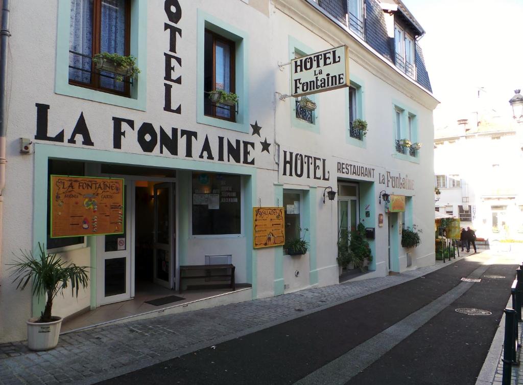 Отель Hôtel La Fontaine, Лурд