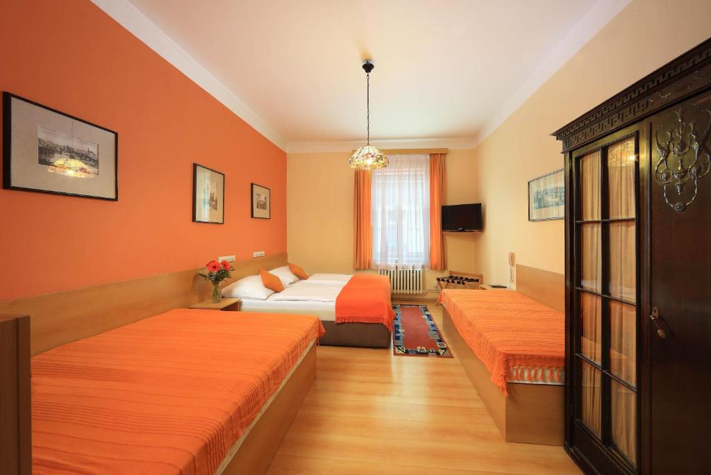 Апартаменты (Апартаменты (для 4 взрослых)) отеля Golden City Garni, Прага
