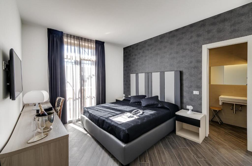 Двухместный (Двухместный номер Делюкс с 1 кроватью и гидромассажной ванной) гостевого дома Blue Inn Luxury Suites, Рим