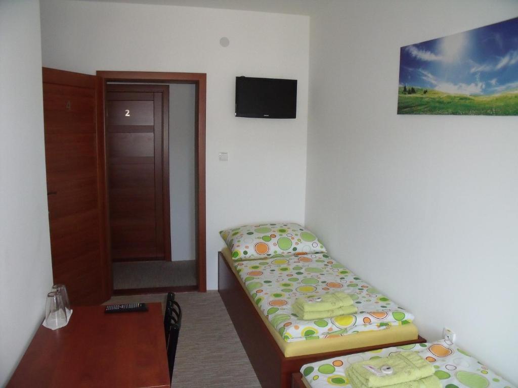 Двухместный (Двухместный номер с 2 отдельными кроватями и дополнительной кроватью) гостевого дома Penzion Farmer Kapušany, Прешов