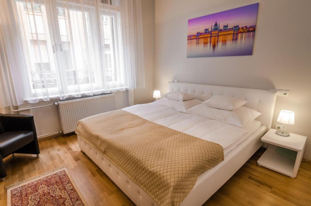 Двухместный (Двухместный номер Делюкс с 2 отдельными кроватями) отеля Anabelle Bed and Breakfast, Будапешт