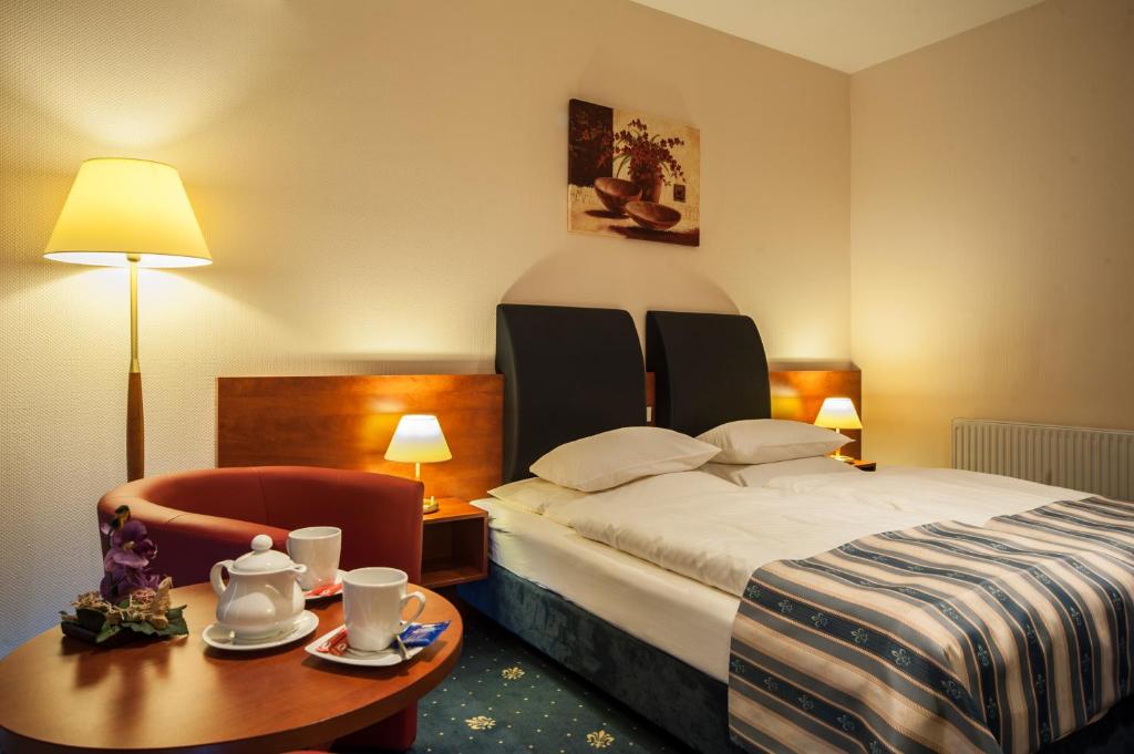 Двухместный (Двухместный номер с 1 кроватью или 2 отдельными кроватями) отеля Hotel Gwarna, Легница