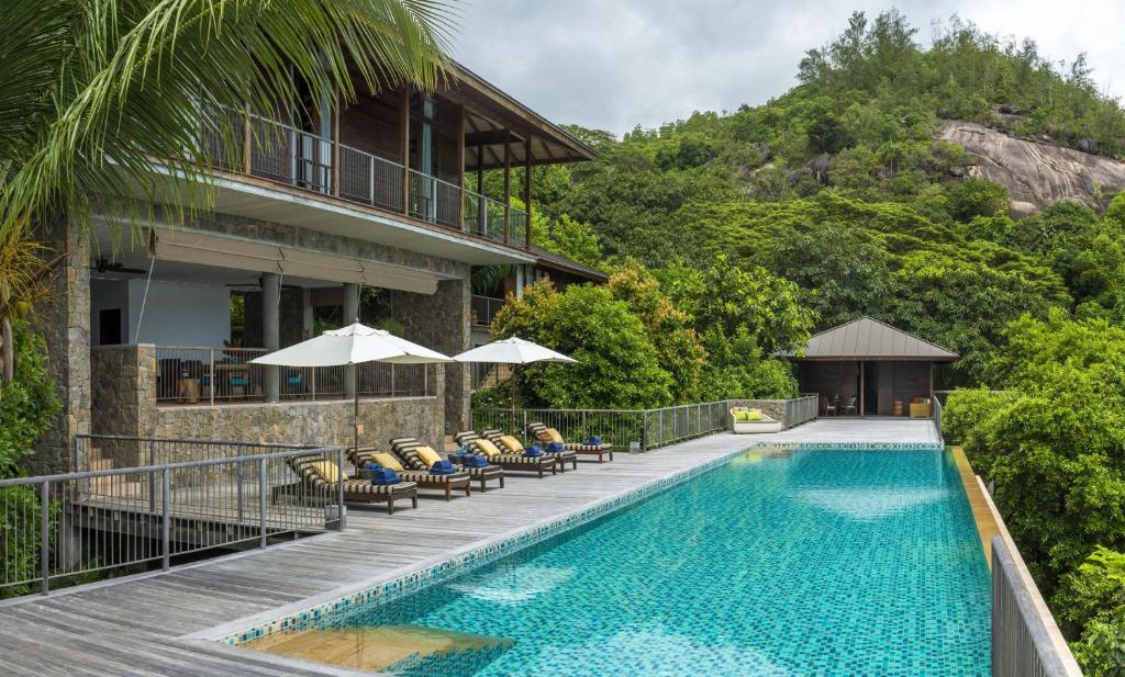 Вилла (Вилла Residence с 4 спальнями с 1 кроватью размера «king-size» в каждой) курортного отеля Four Seasons Resort Seychelles, Такамака