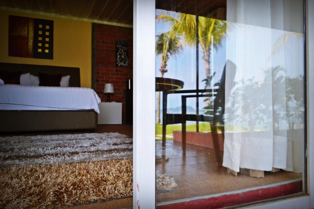 Двухместный (Улучшенный номер с видом на море) курортного отеля The Ocean Residence Langkawi, Лангкави