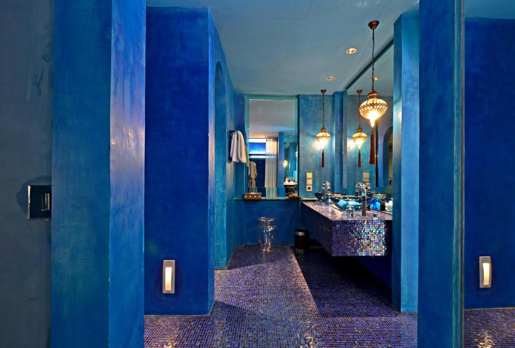Сьюит (You drive we pay - Junior Suite with Pool View) курортного отеля Marrakesh Hua Hin Resort & Spa, Хуахин