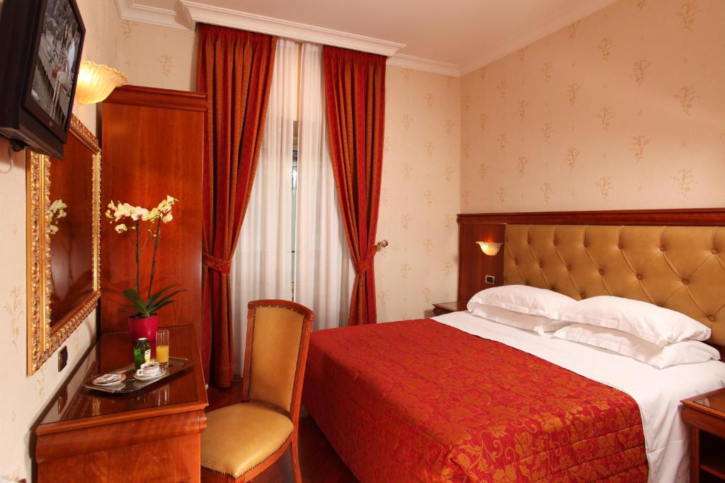 Трехместный (Трехместный номер) отеля Hotel Serena, Рим